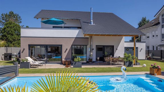 Haus Ibach | Wellnessoase mit Dachterrasse und Pool.